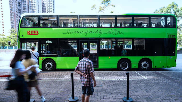 謝展寰：為減低票價衝擊 不排除資助巴士公司更換電動巴士